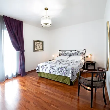 B&B Sant'erasmo 산테라모 인 콜레